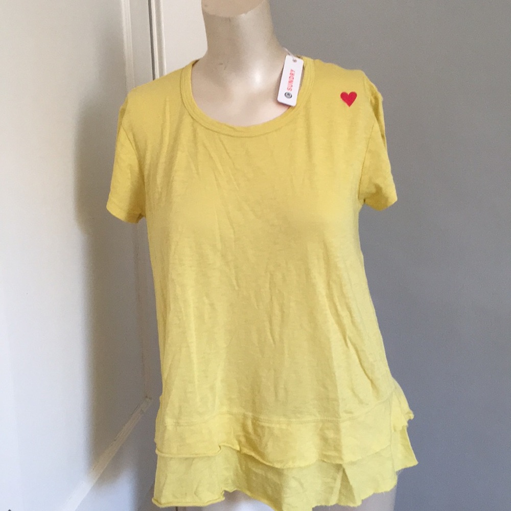 Sundry mini heart ruffle bottom tee‎